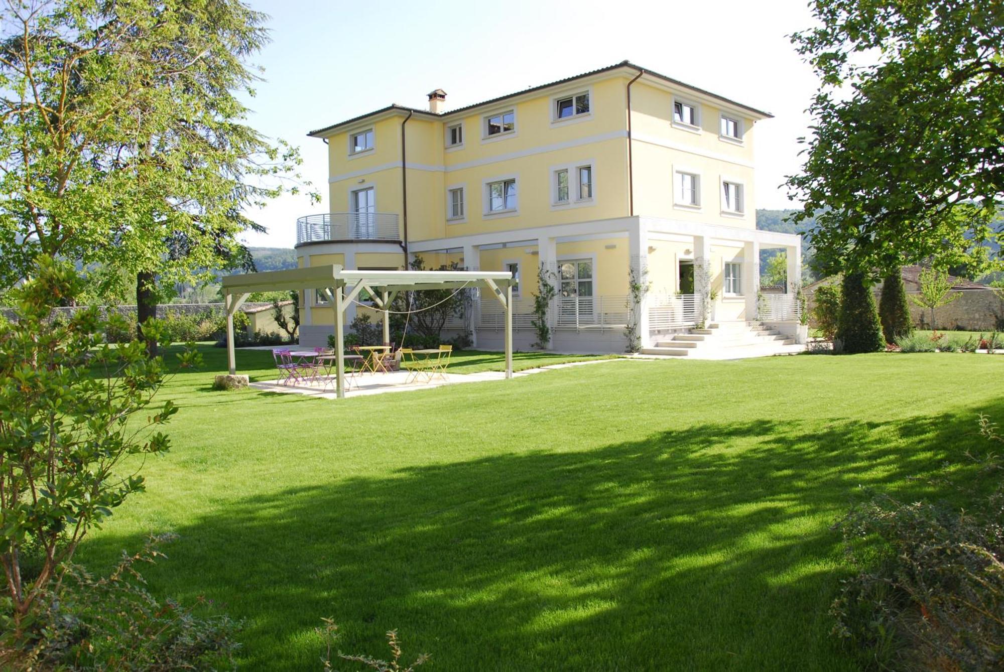 Ai Lecci In Centro Hotell Sarteano Exteriör bild